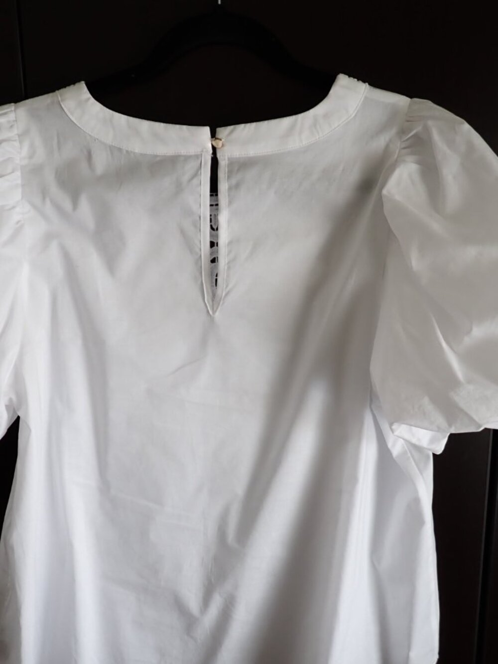 Buffalo David Bitton white cotton embroidered short puff-sleeve blouse - large - Picture 2 of 9